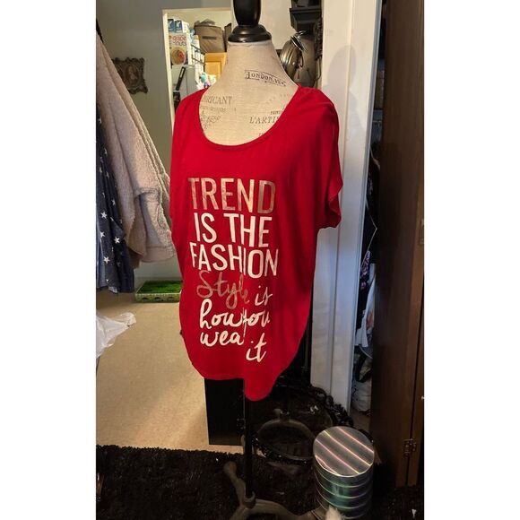 Lane Bryant Graphic Top - Picture 1 of 2